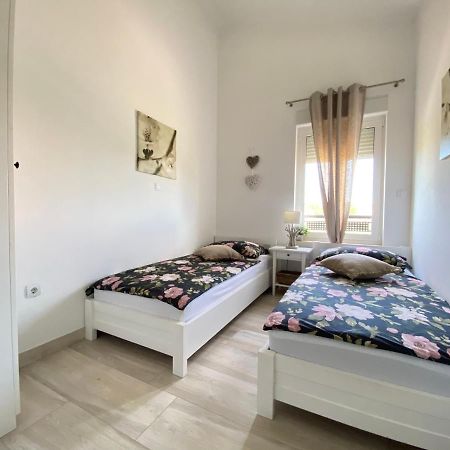 Villa Divina With Private Heated Pool Pula Exteriér fotografie