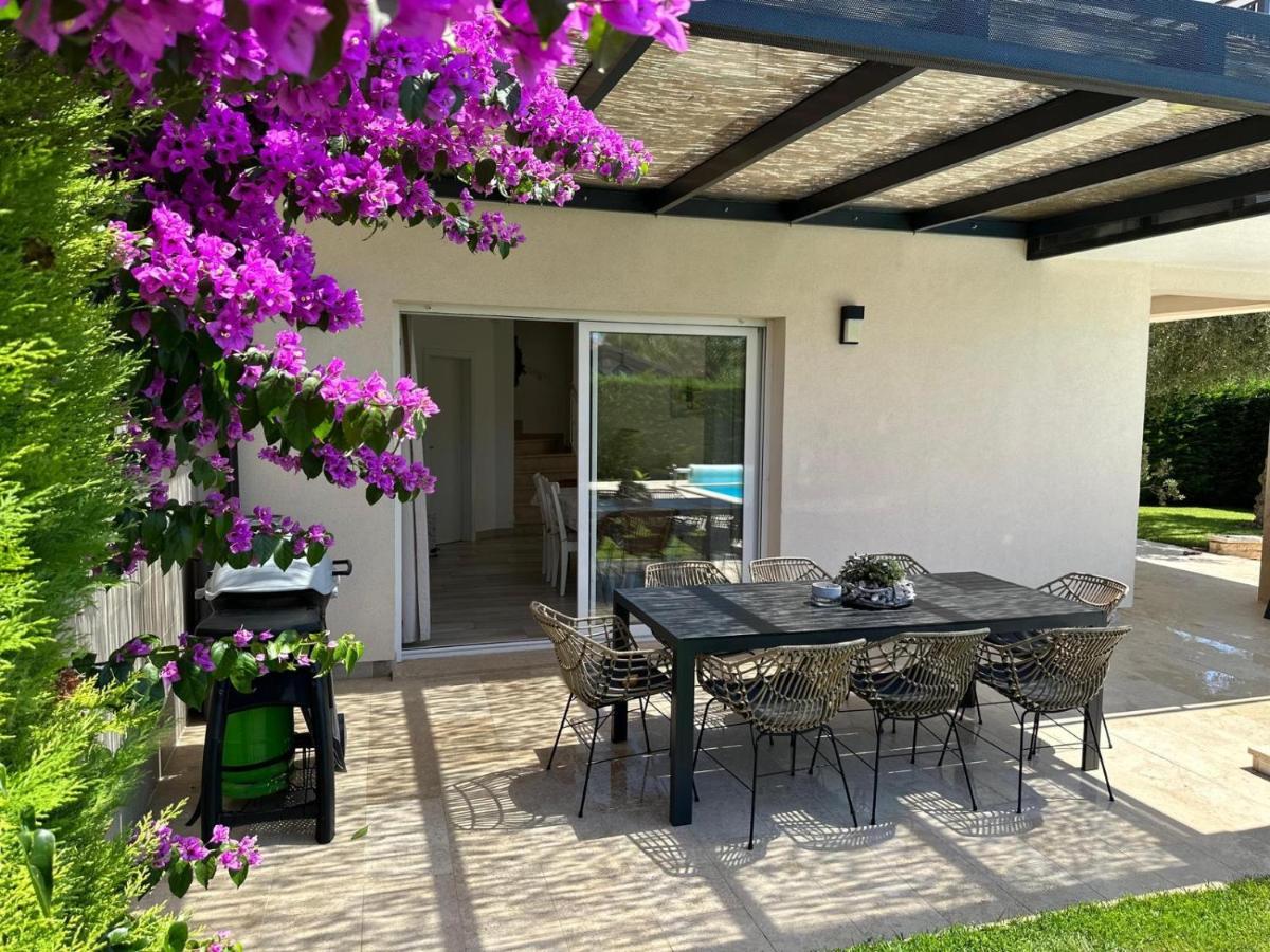 Villa Divina With Private Heated Pool Pula Exteriér fotografie